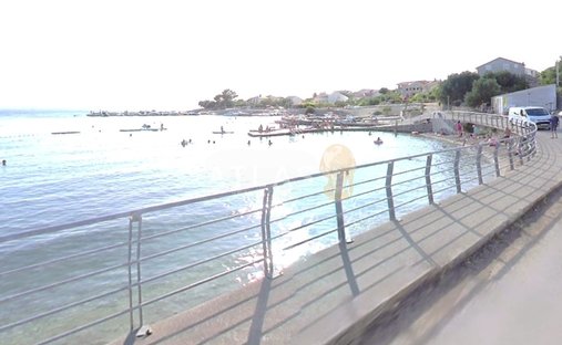 Land in Lun, Croatia 1