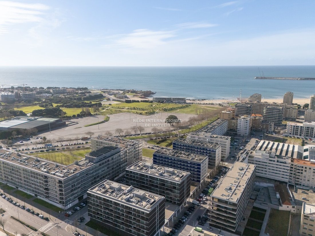 Apartamento en Matosinhos y Leca da Palmeira, Distrito de Oporto, Portugal 2 - 17500909