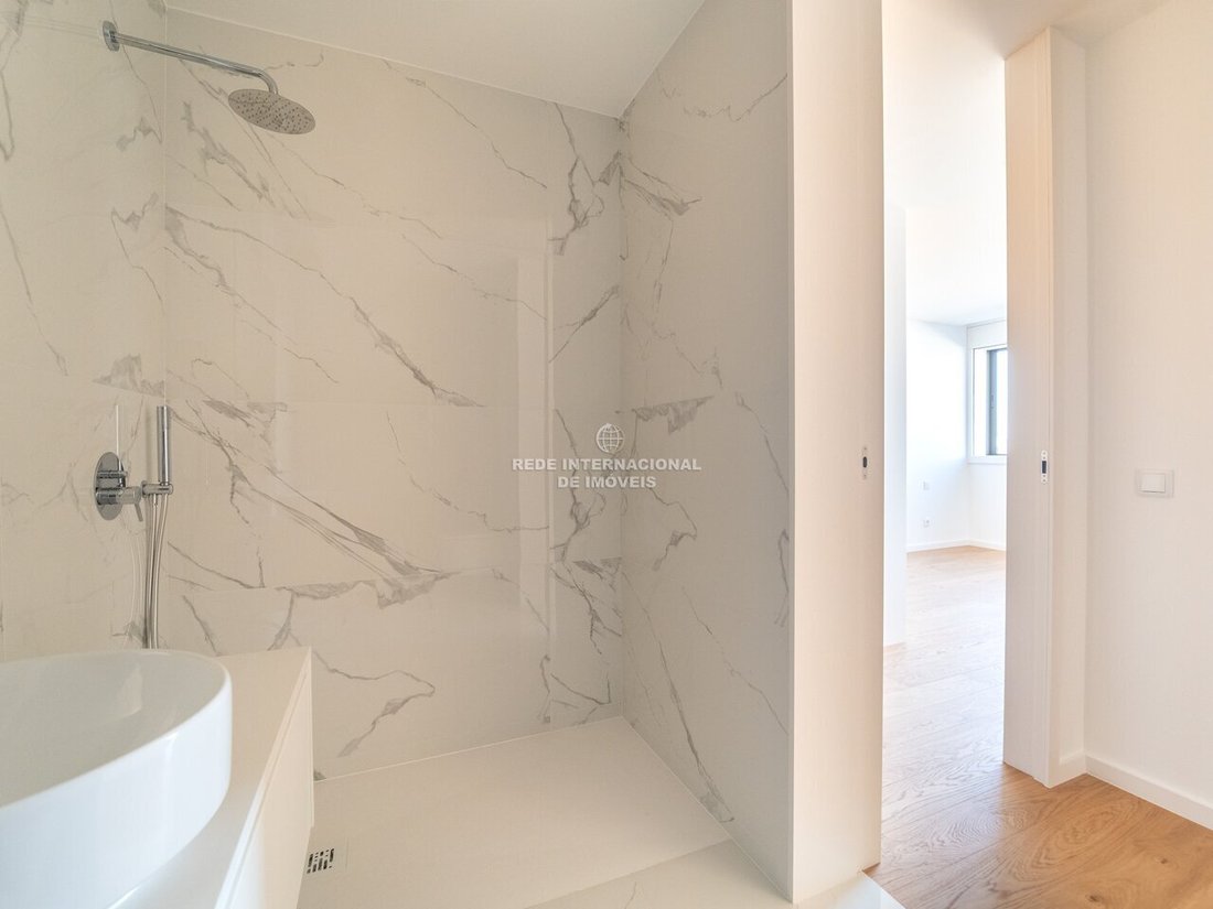 Apartment in Matosinhos e Leca da Palmeira, Porto District, Portugal 4 - 17500909