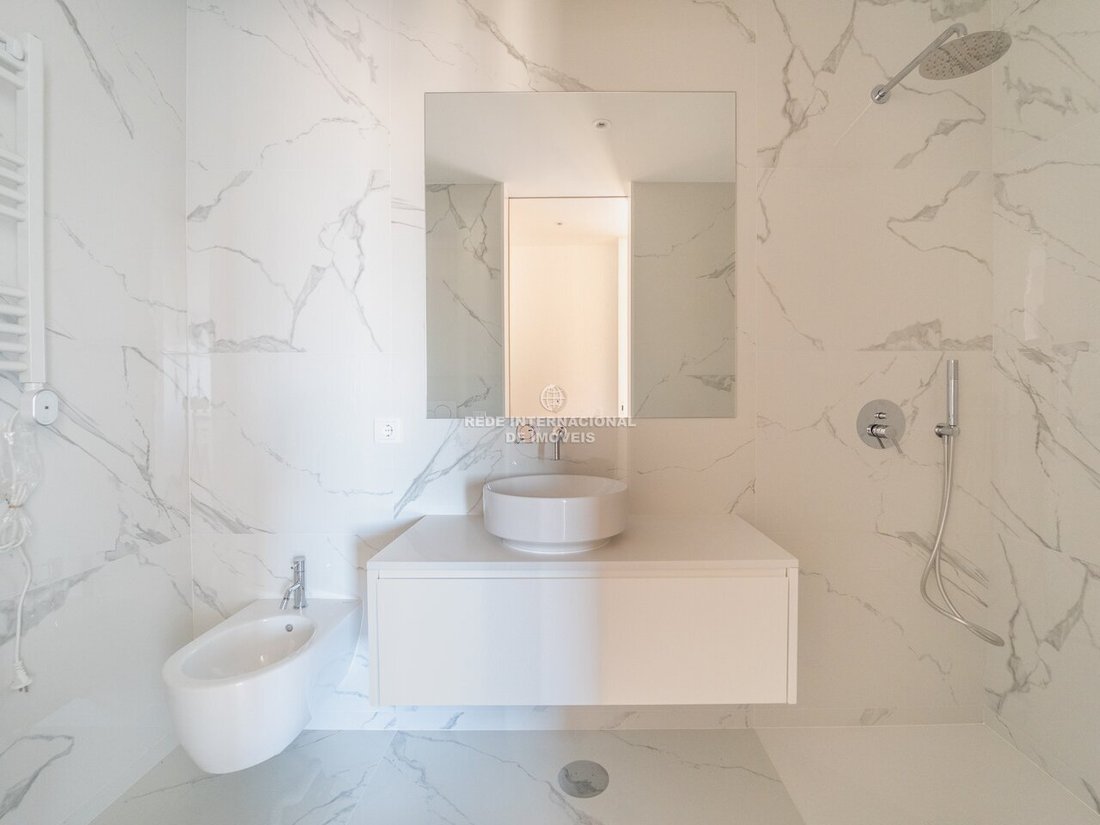 Apartment in Matosinhos e Leca da Palmeira, Porto District, Portugal 2 - 17500909