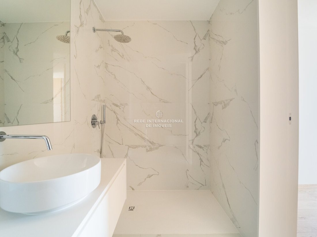 Apartment in Matosinhos e Leca da Palmeira, Porto District, Portugal 3 - 17500909