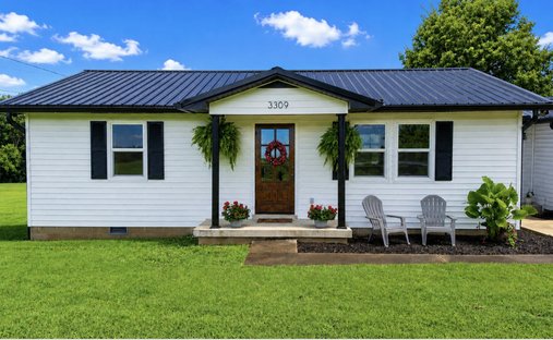 House in Santa Fe, Tennessee, United States 1