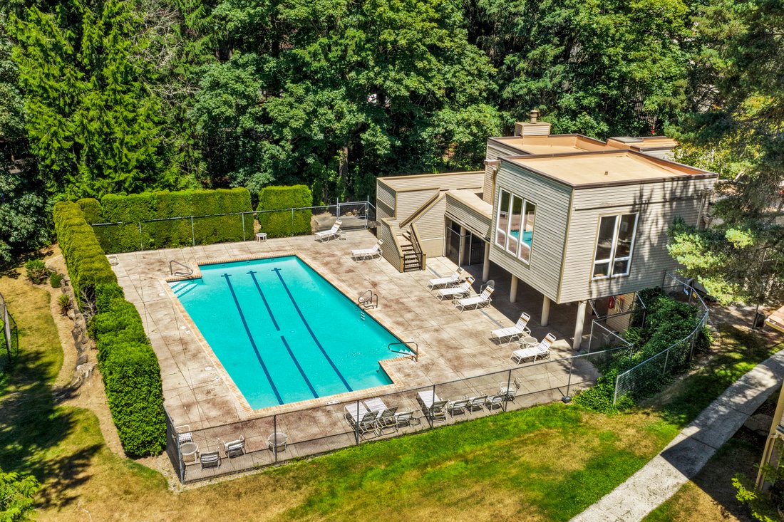 Condo in Bellevue, Washington, United States 4 - 18425733