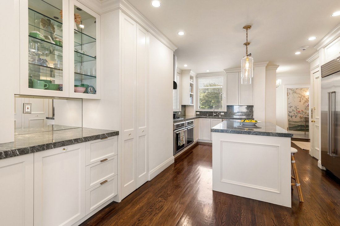 Co Op in San Francisco, California, United States 3 - 18425727