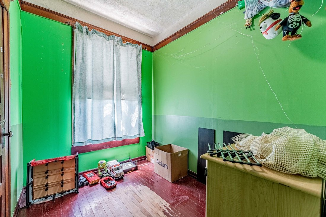 Chicago, Illinois, United States 5 - 18425565