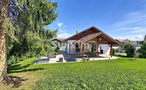 House in Evian-les-Bains, Auvergne-Rhône-Alpes, France 1