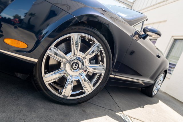 Cabriolet in Bellevue, WA, United States 4 - 18360303