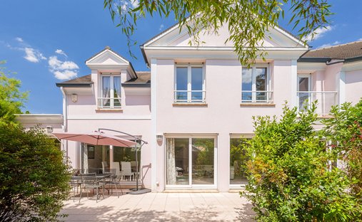 Villa in Aulnay-sous-Bois, Ile-de-France, France 1