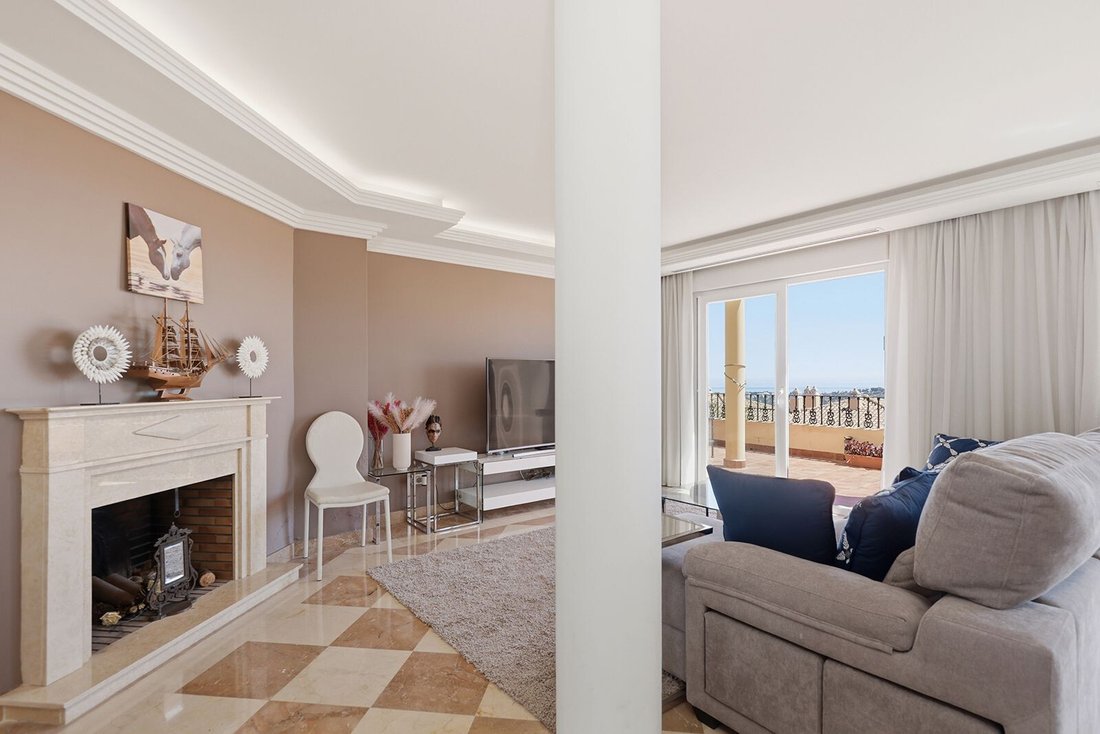Penthouse in Nueva Andalucia, Marbella, Spain 3 - 18426624