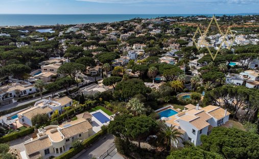 Villa in Vale do Lobo, Almancil, Portugal 1