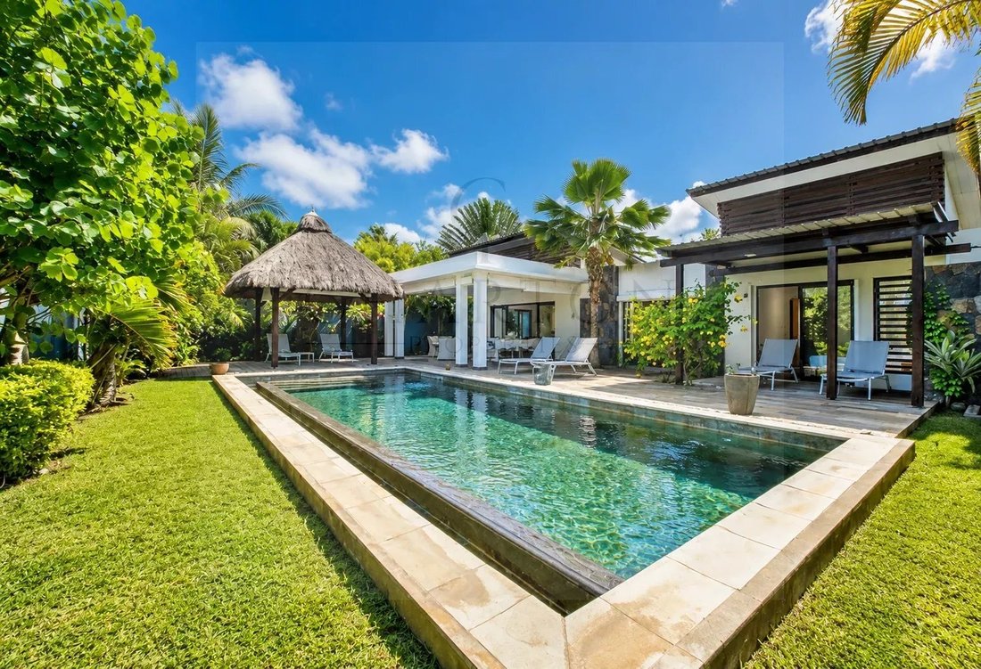Villa in Grand Baie, Rivière du Rempart District, Mauritius 1 - 18426208