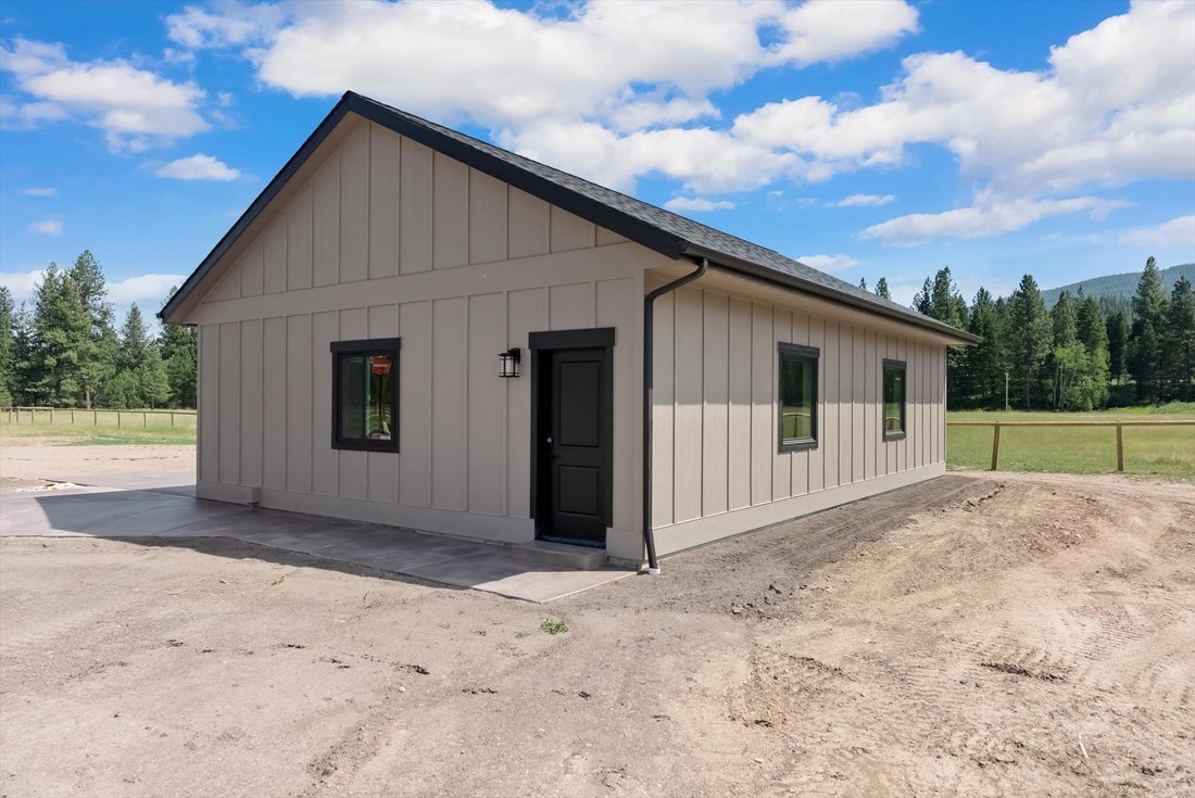 House in Huson, Montana, United States 4 - 18426373