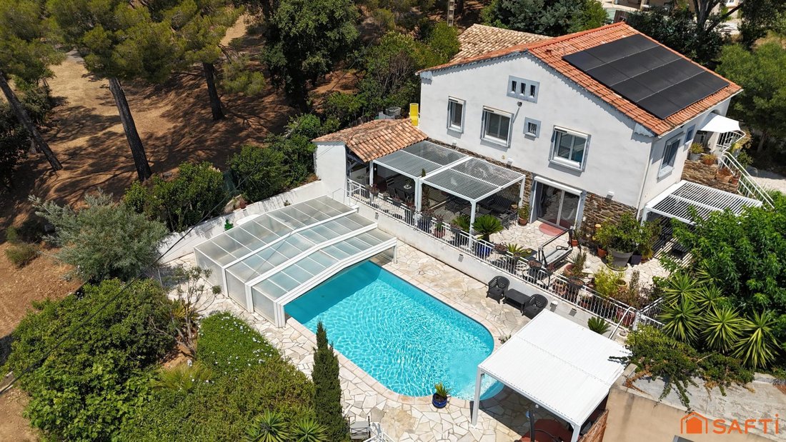 House in Nord Est, Bormes-les-Mimosas, France 1 - 18402438