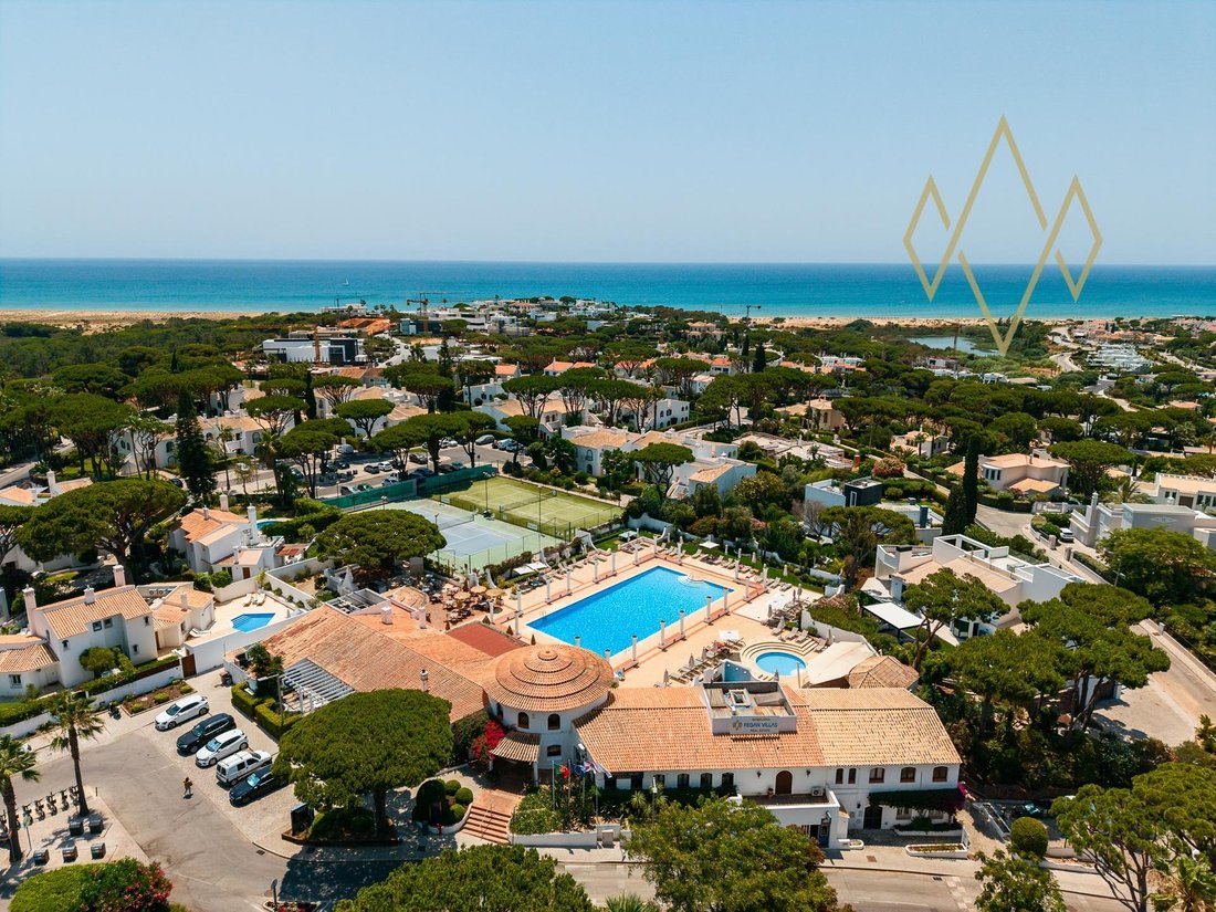 Villa in Vale do Lobo, Almancil, Portugal 2 - 18426225
