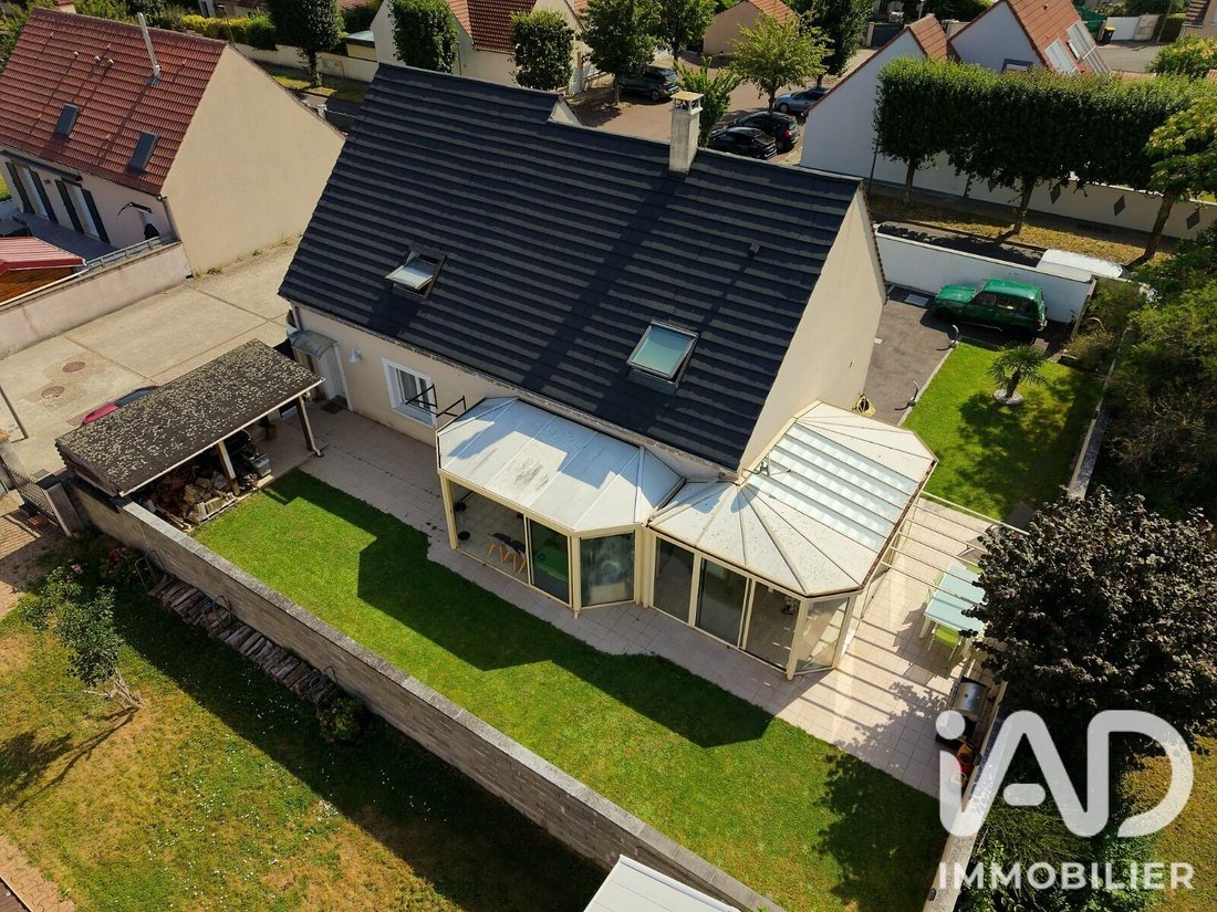 House in Lieusaint, Ile-de-France, France 1 - 18429740