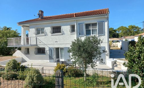 Casa en Saint-Georges-d'Oléron, Nueva Aquitania, Francia 1