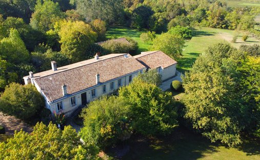 House in Moulis-en-Medoc, Nouvelle-Aquitaine, France 1