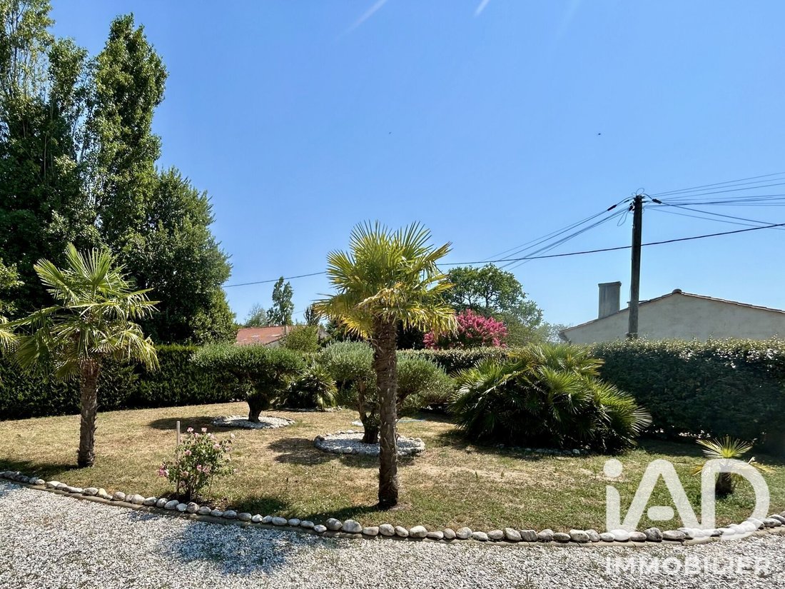 House in Lesparre-Medoc, Nouvelle-Aquitaine, France 4 - 18429633