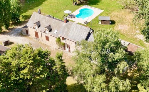 House in Heric, Pays de la Loire, France 1