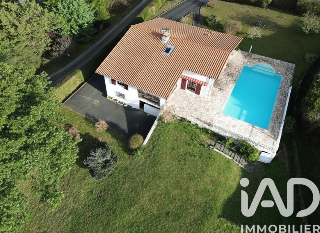 House in Mendi-Choko-Karrikatxar-Olhette, Urrugne, France 2 - 17021956