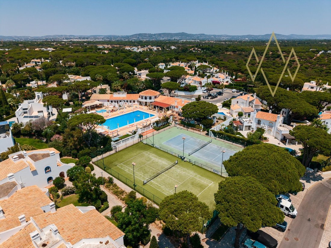Villa in Vale do Lobo, Almancil, Portugal 4 - 18426225