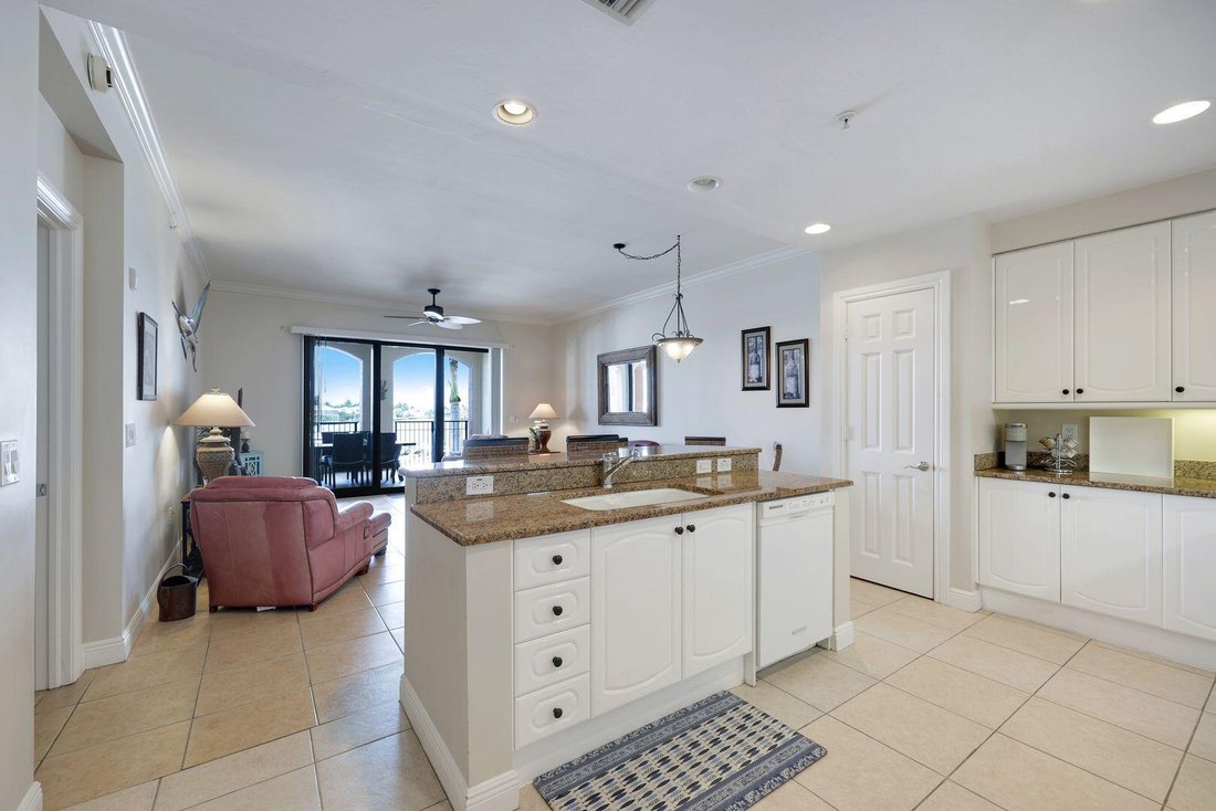 Condo in Marco Island, Florida, United States 5 - 18426673