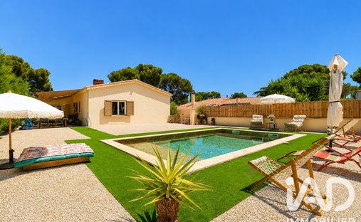 House in Plaine de Courouche, Martigues, France 1
