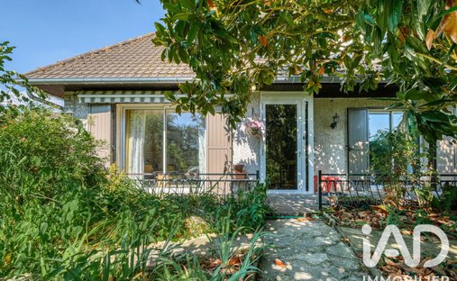 House in Crecy-la-Chapelle, Ile-de-France, France 1