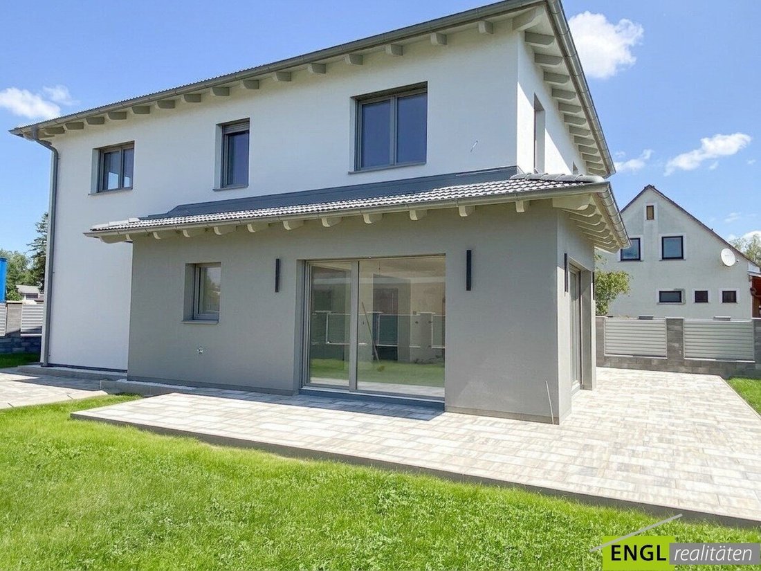Casa a Ebreichsdorf, Bassa Austria, Austria 1 - 18024346