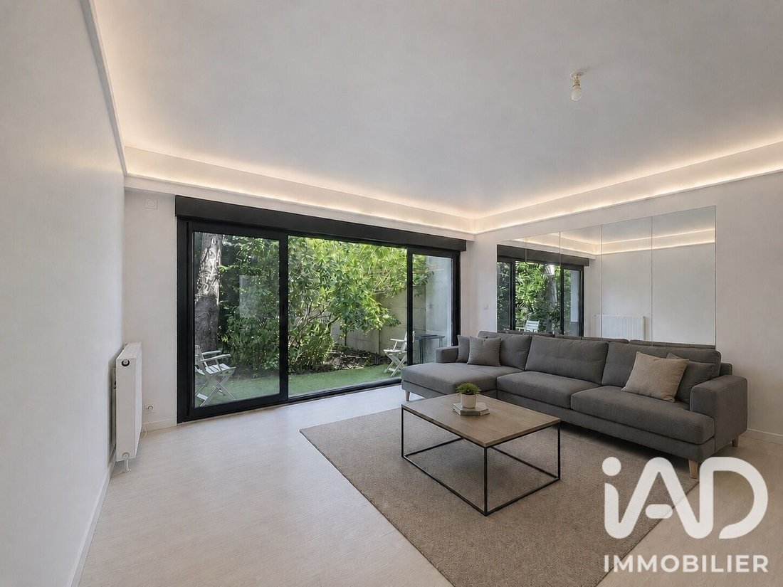 House in Champigny-sur-Marne, Ile-de-France, France 2 - 18429711