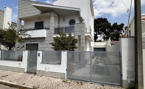 House in Charneca de Caparica e Sobreda, Setubal, Portugal 1