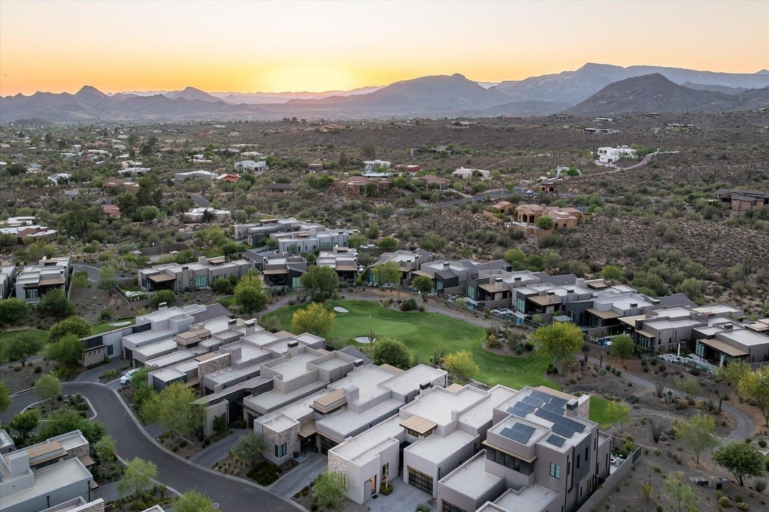 Scottsdale, Arizona, United States 3 - 18426372
