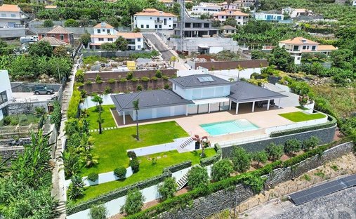 Townhouse in Estreito da Calheta, Madeira, Portugal 1