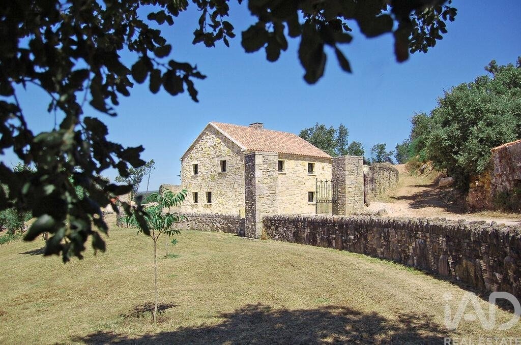 Townhouse in Almoster, Leiria District, Portugal 1 - 18426867