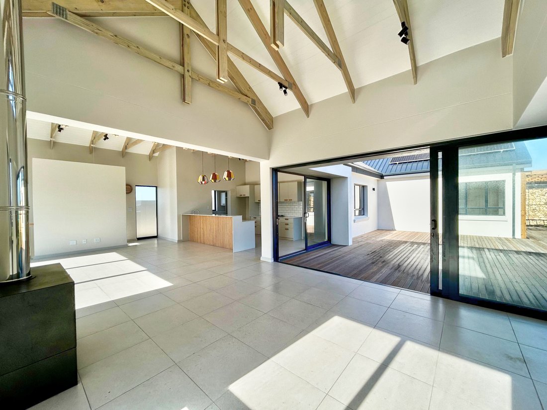 House in Still Bay West, Western Cape, South Africa 3 - 18426775