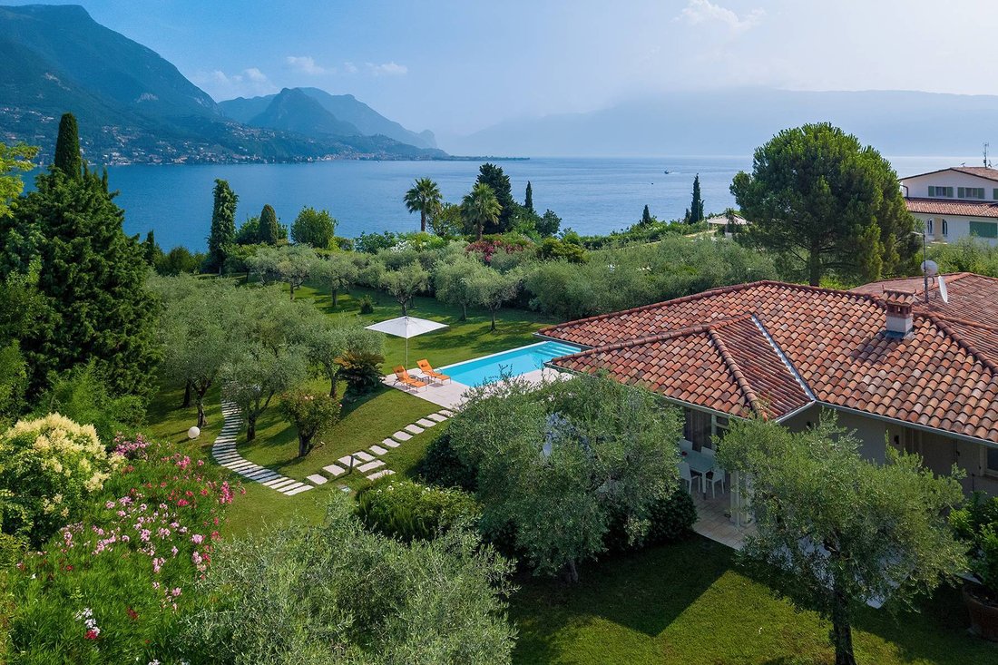 House in San Felice del Benaco, Lombardy, Italy 1 - 18426856
