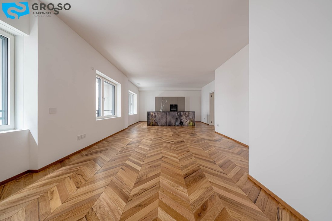 Estate in Cathedral - Piazza dei Signori, Treviso, Italy 5 - 18430775
