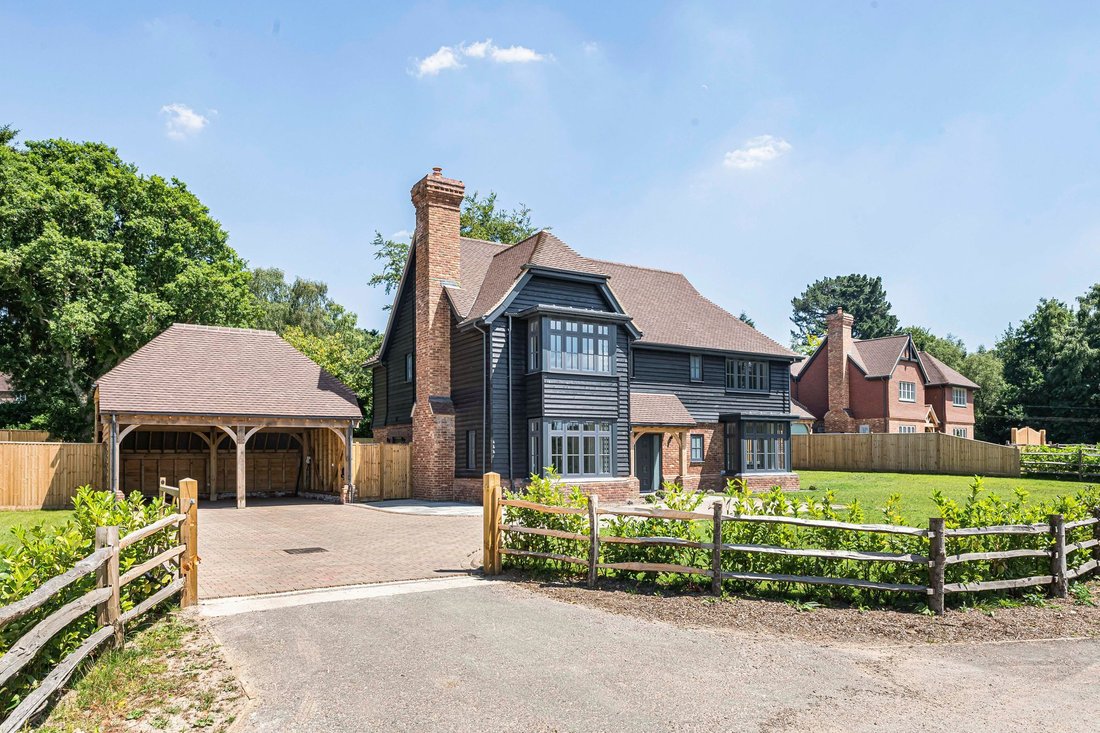 House in Maresfield Park, Uckfield, England 1 - 18429080