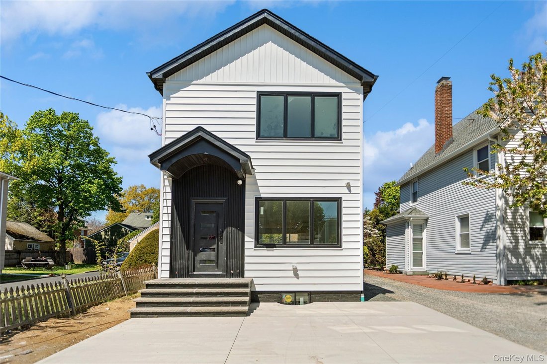 House in Woodmere, New York, United States 1 - 18432222