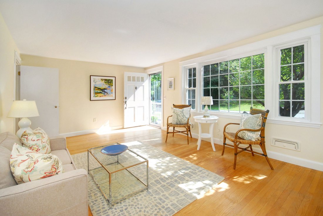 Chelmsford, Massachusetts, United States 5 - 18427346