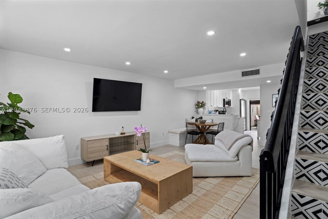 Townhouse in Coral Gables, Florida, United States 3 - 18431659