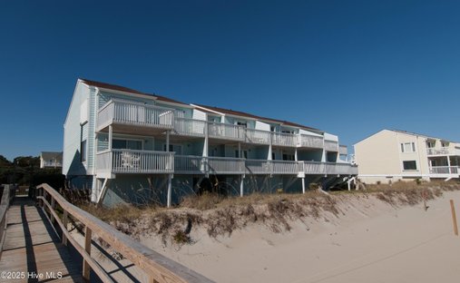 Condo in Kure Beach, North Carolina, United States 1