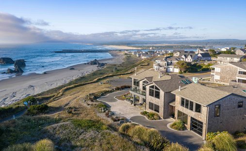 House in Bandon, Oregon, United States 1