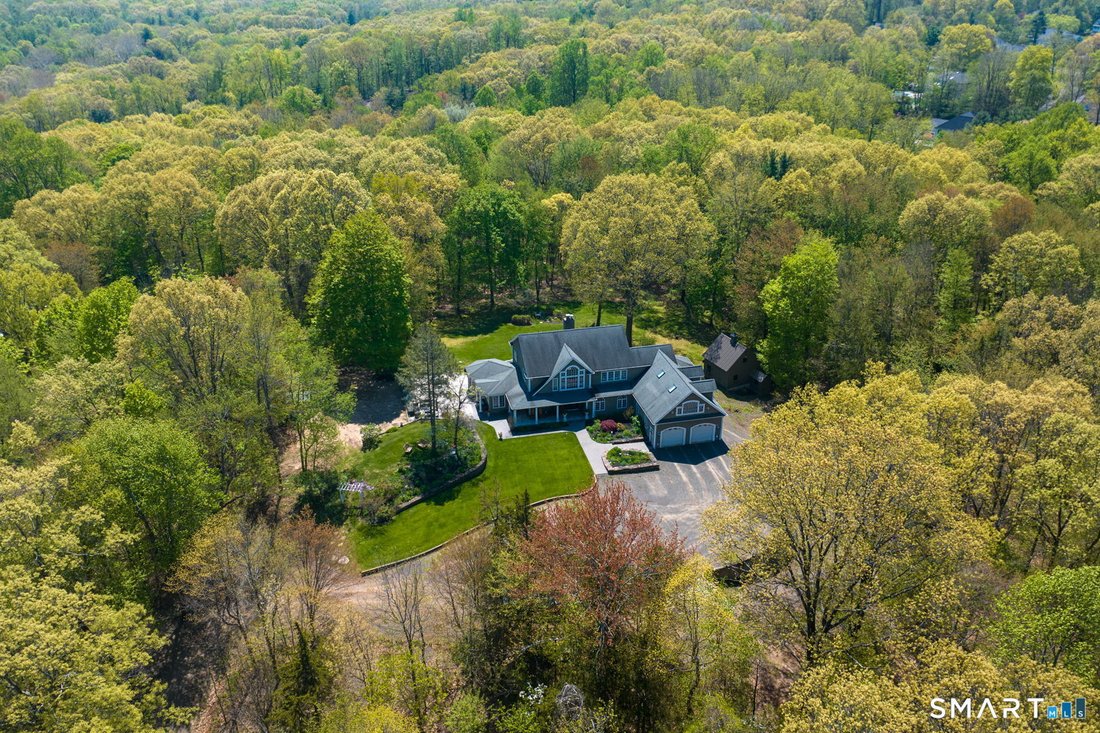 House in Southington, Connecticut, United States 1 - 18052811