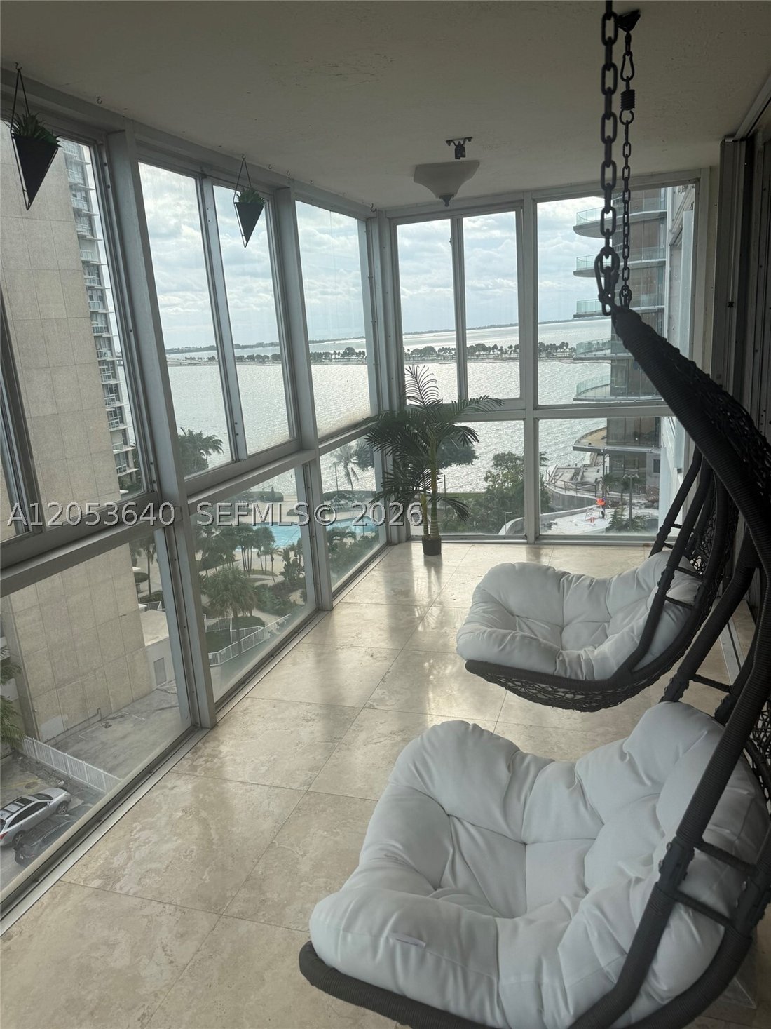 Condo in Miami, Florida, United States 3 - 18431296