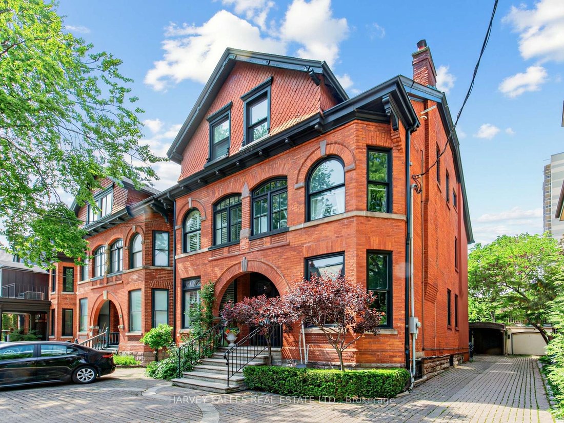 House in Toronto, Ontario, Canada 3 - 18433090