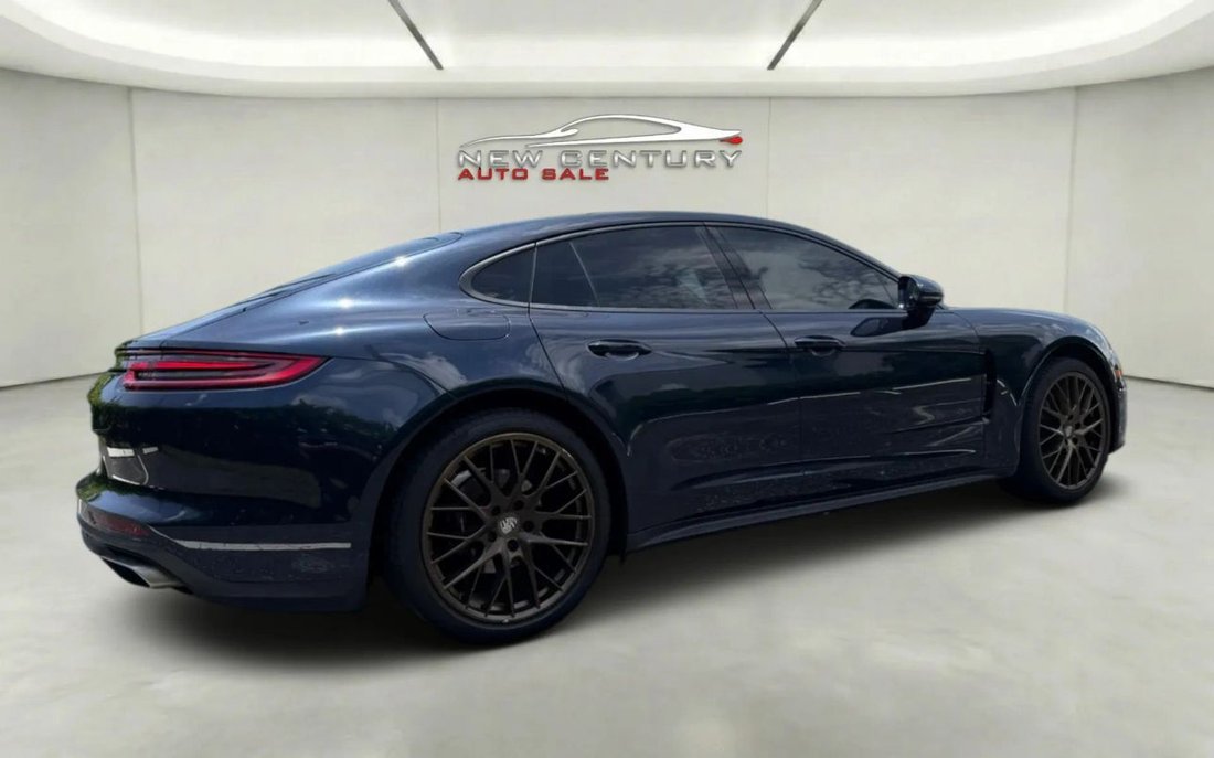 Sedan in Lake Worth, FL, United States 3 - 18432725