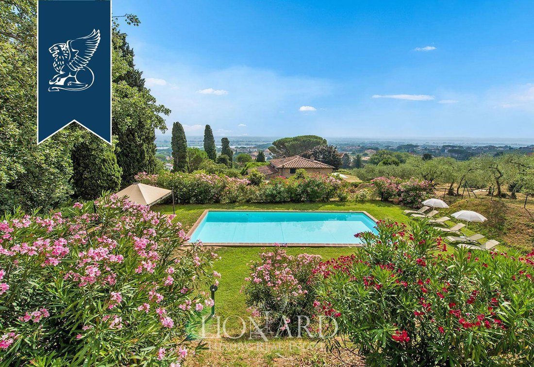Villa in Compitese, Capannori, Tuscany 4 - 18432920