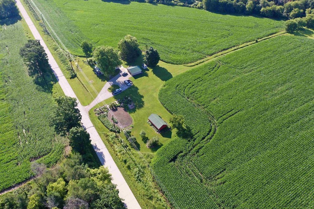 House in Waupun, Wisconsin, United States 3 - 18428042