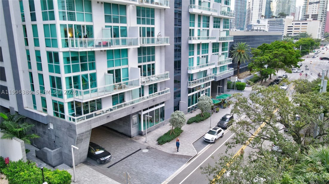 Condo in Miami, Florida, United States 1 - 17613263